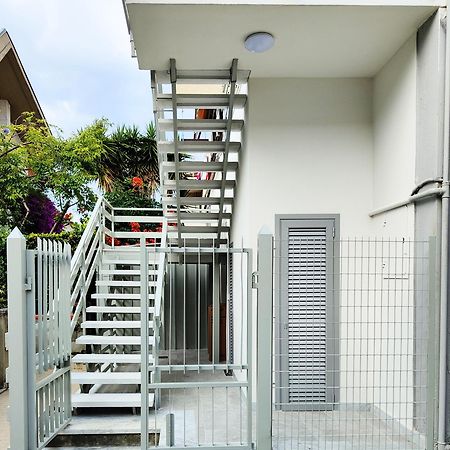 Cytrus Apartament Villa Марина ди Маса Екстериор снимка